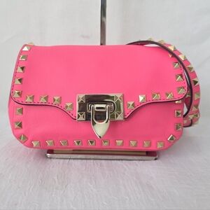 Auth Valentino Garavani Vitello Rockstud Flap Crossbody Bag
